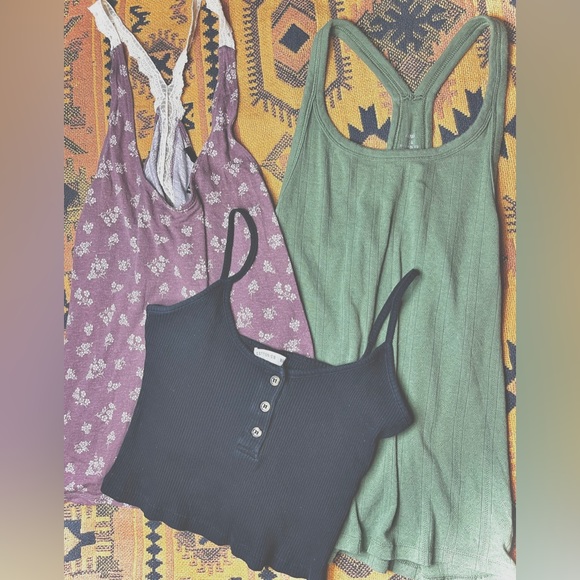 Summer Tops Trio - Picture 1 of 12